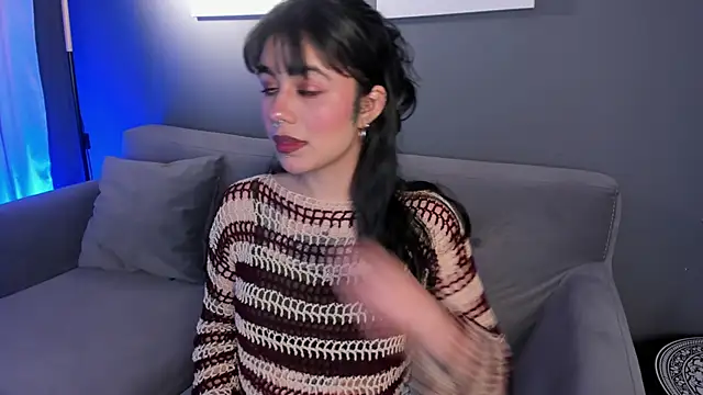 flower smith  online show from November 24, 11:45 am