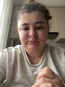 AliceCurlyX online show from February 24, 10:25 am