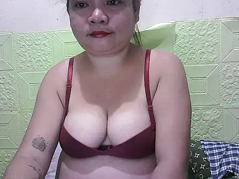 juicey pussy online show from November 18, 6:31 pm