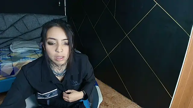 LiaMonroee  online show from November 5, 12:43 pm