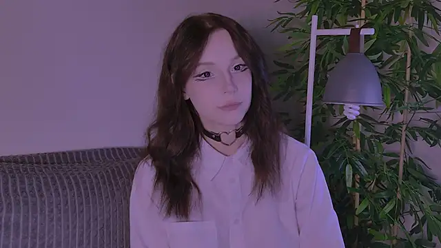 claire bennett online show from May 19, 1:12 am