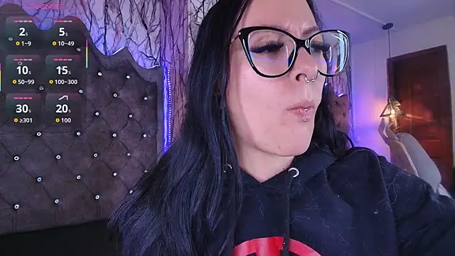 Zami Escobar of online show from December 4, 7:14 pm