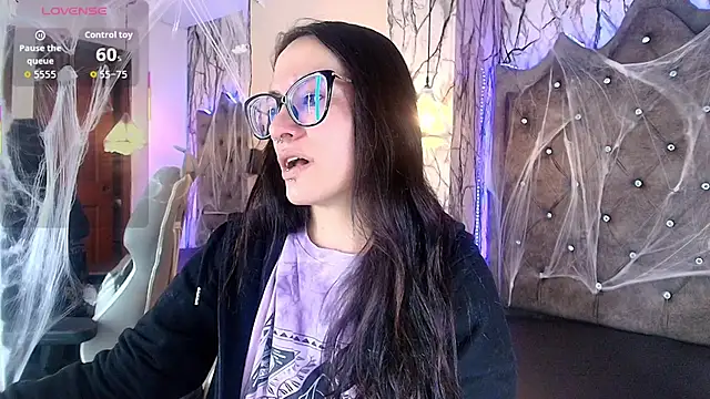 Zami Escobar of online show from November 1, 8:13 pm