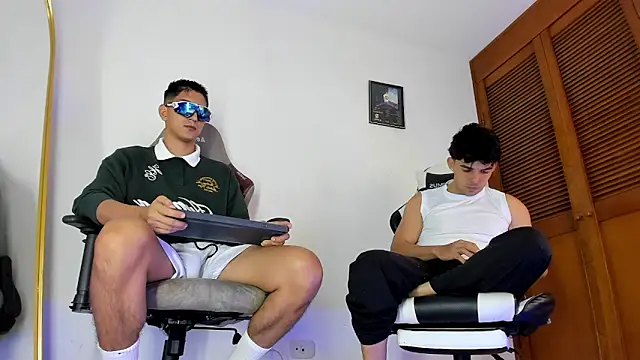 sotooliver3 online show from June 9, 8:52 pm