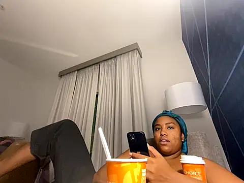 princesslivv online show from November 3, 5:11 am