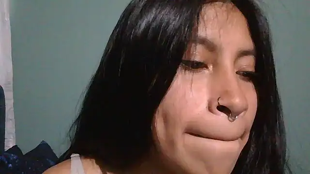 Pocahontas tw online show from December 19, 7:28 pm