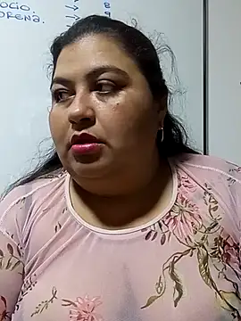 curvy diva  online show from January 14, 10:20 am