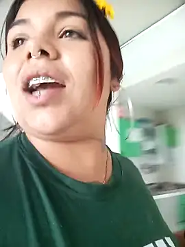 snow belle online show from November 20, 8:21 pm