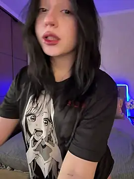 YourLittleDevil online show from March 17, 5:11 am