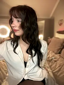 Snapshot of YourLittleDevil chatting on October 20, 2:20 pm YourLittleDevil online show from October 20, 2:20 pm