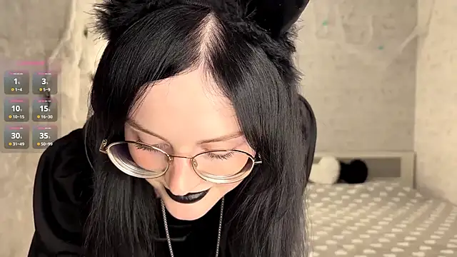 FakeLamb online show from October 30, 9:05 pm