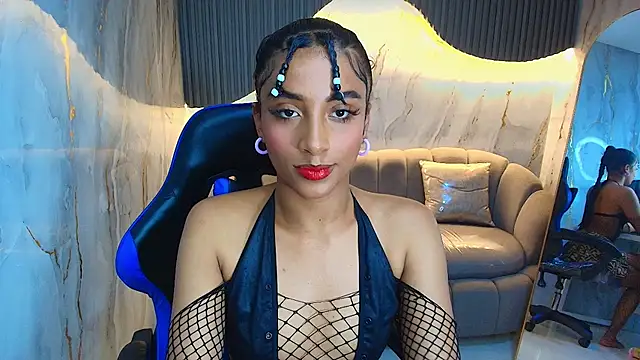 Snapshot of katty_berry_r chatting on September 30, 8:03 pm katty berry r online show from September 30, 8:03 pm