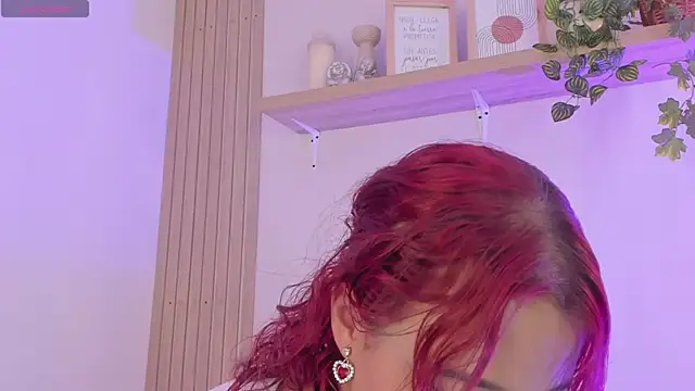 Cristalfoxy  online show from December 20, 8:24 pm