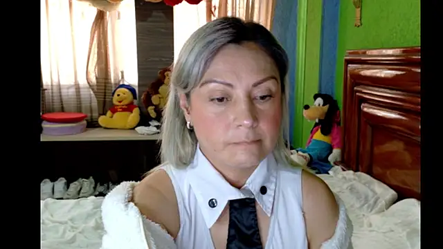  Charlize theron  online show from March 11, 8:44 pm