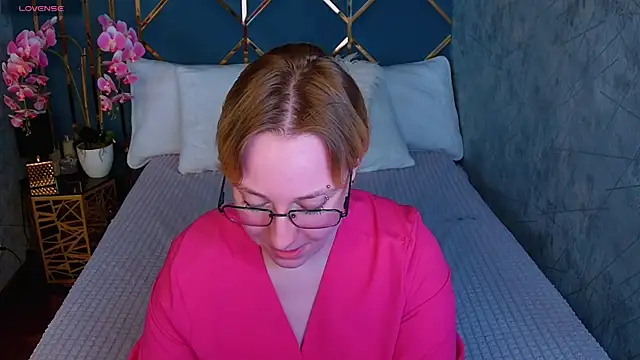 AlexandraGreen online show from May 30, 11:43 pm