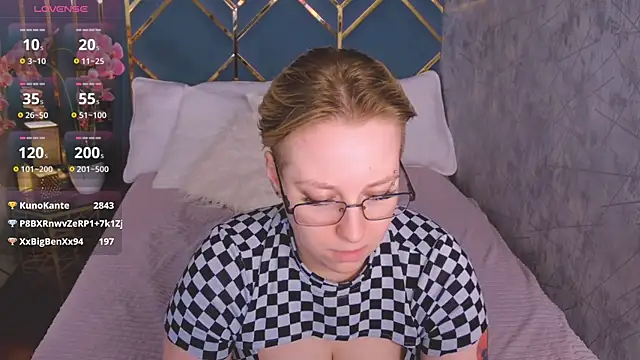 AlexandraGreen online show from April 7, 4:47 am