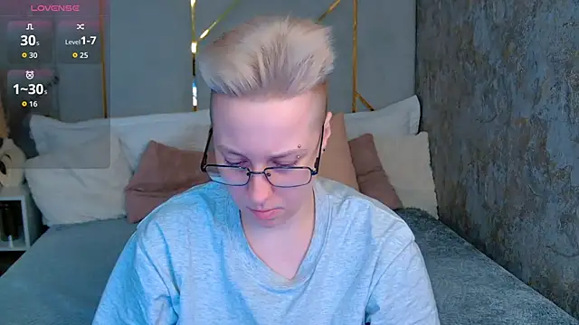 AlexandraGreen online show from November 13, 9:25 pm