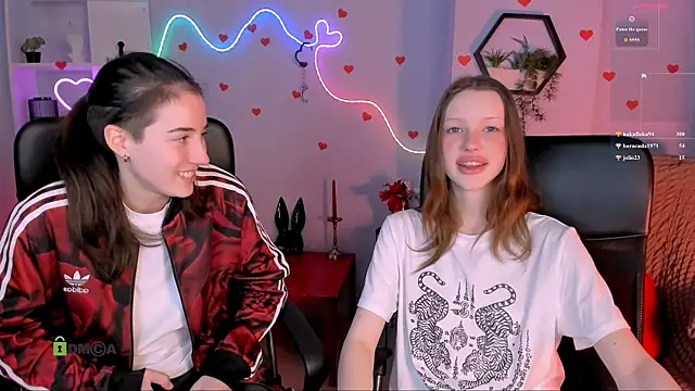 khloebeauty online show from April 10, 7:20 pm