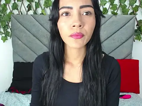 valerythompsonper online show from March 29, 7:13 pm