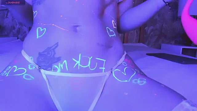 Snapshot of DannaBelucci chatting on October 5, 1:16 pm DannaBelucci online show from October 5, 1:16 pm