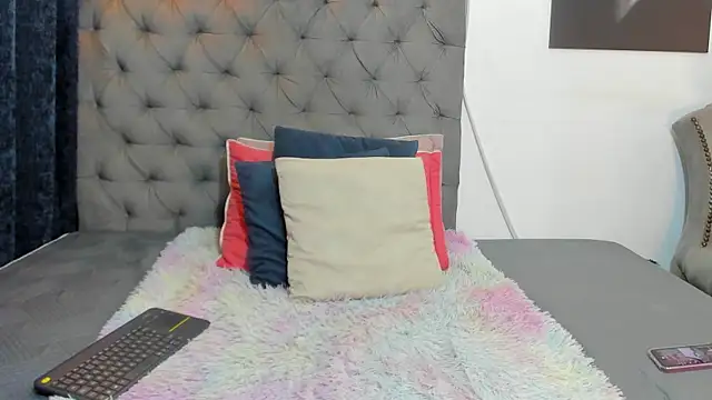 nahiroby ebony online show from May 22, 6:06 pm