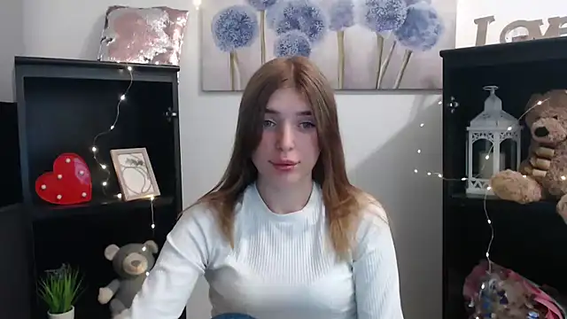 Snapshot of JuiceLips__ chatting on October 1, 2:11 pm JuiceLips online show from October 1, 2:11 pm