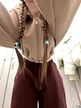 FroggyAnna online show from January 16, 5:09 pm