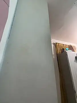 skullvalu online show from April 3, 12:30 am