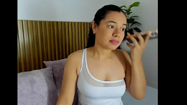 Snapshot of angie_leonn chatting on September 26, 12:14 pm angie leonn online show from September 26, 12:14 pm