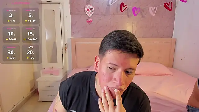 ZoeandEthan online show from February 9, 7:16 pm