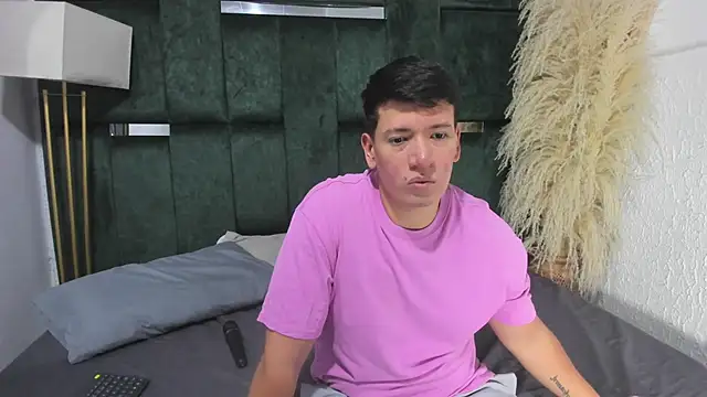 ZoeandEthan online show from October 13, 4:04 am