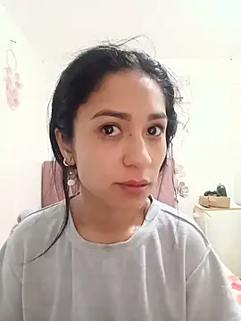 Liahdiaz  online show from June 20, 1:36 pm