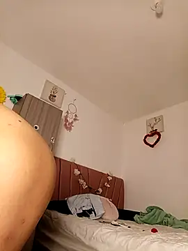 Liahdiaz  online show from October 22, 7:19 pm