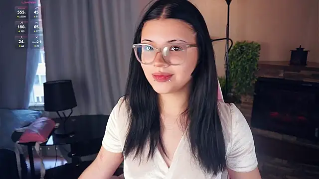 Snapshot of VerniceEngelking chatting on October 13, 4:37 am VerniceEngelking online show from October 13, 4:37 am