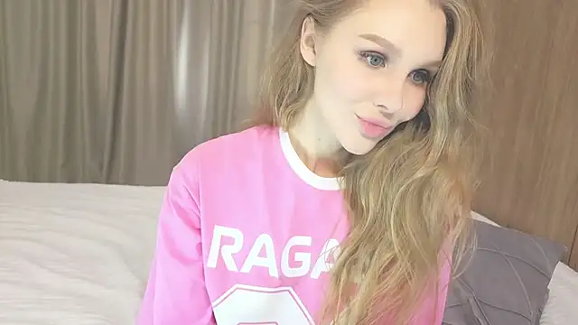 Brigitte Bardot online show from October 3, 6:18 am