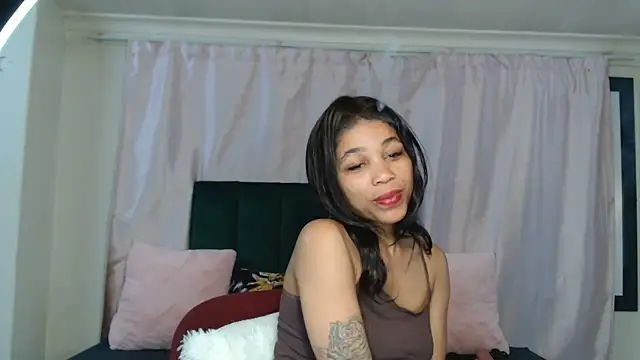 Snapshot of -cleowilliams- chatting on September 16, 7:44 pm -cleowilliams- online show from September 16, 7:44 pm