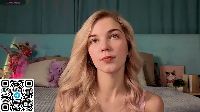 Aurora Bennet online show from March 4, 1:01 am