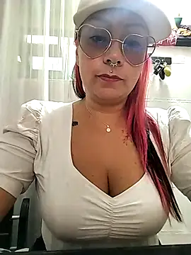 Snapshot of sexxx_mia chatting on September 22, 4:49 pm sexxx mia online show from September 22, 4:49 pm