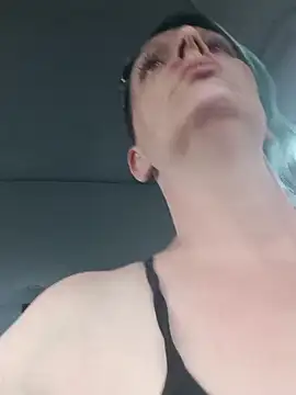 DeziBaby1087 online show from April 19, 11:51 pm