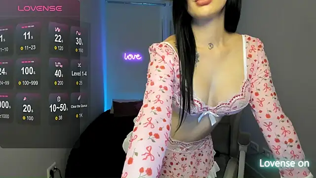 SelinaStorm online show from June 24, 1:15 am
