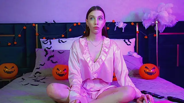 VeronicaVances online show from October 22, 6:02 pm