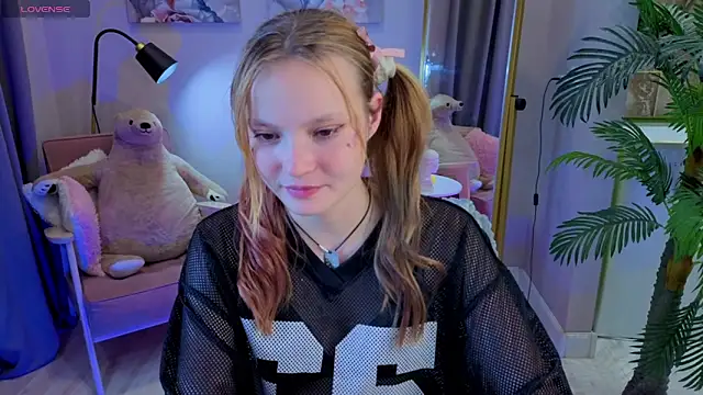 Ginger Emma online show from September 18, 8:40 pm