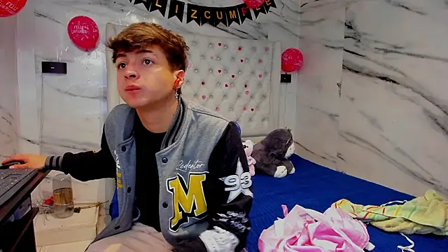 Ari and Storm online show from March 4, 2:12 pm