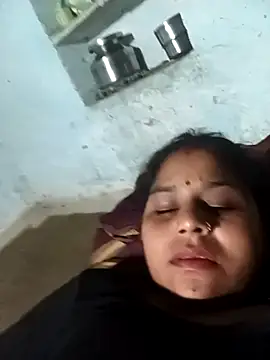 Sheema tyagi online show from October 29, 9:28 pm