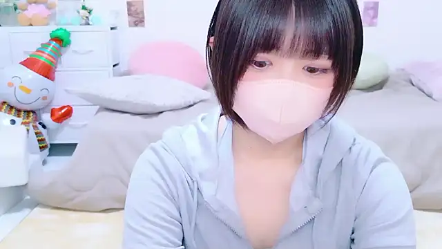 Hinata Sun online show from February 20, 1:23 pm