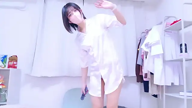 Hinata Sun online show from February 3, 9:18 pm