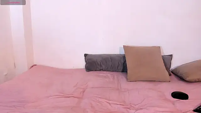 Snapshot of Lia_Rousse0 chatting on September 28, 8:14 pm Lia Rousse0 online show from September 28, 8:14 pm