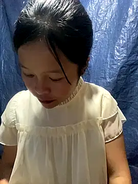 Snapshot of O_o_UwU_o_O chatting on September 29, 2:38 am O o UwU o O online show from September 29, 2:38 am