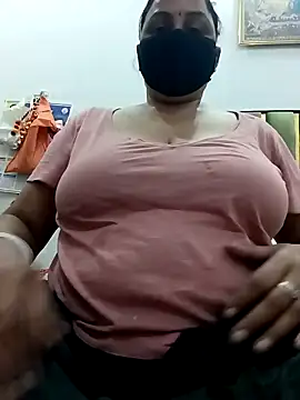 Rakhi sawant143 online show from October 24, 10:00 am