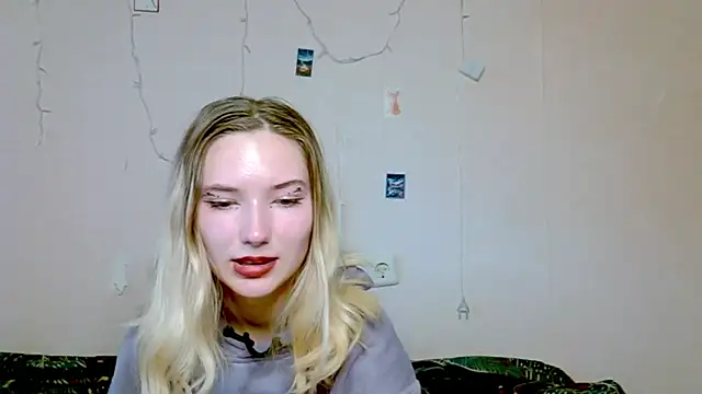  kikiclark   online show from September 26, 8:34 am